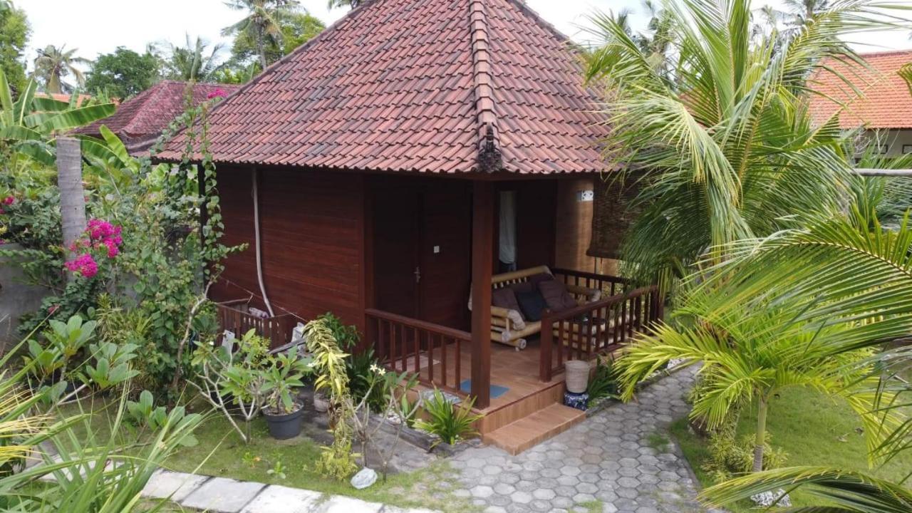 Belong Home Stay Lembongan Exterior photo